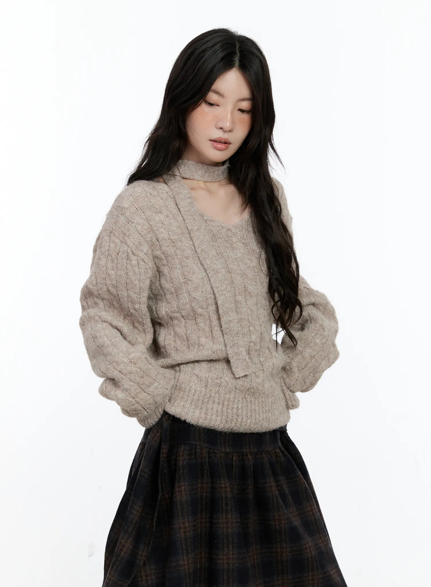 V-Neck Knit Sweater and Tie Set CN517 - Image 9