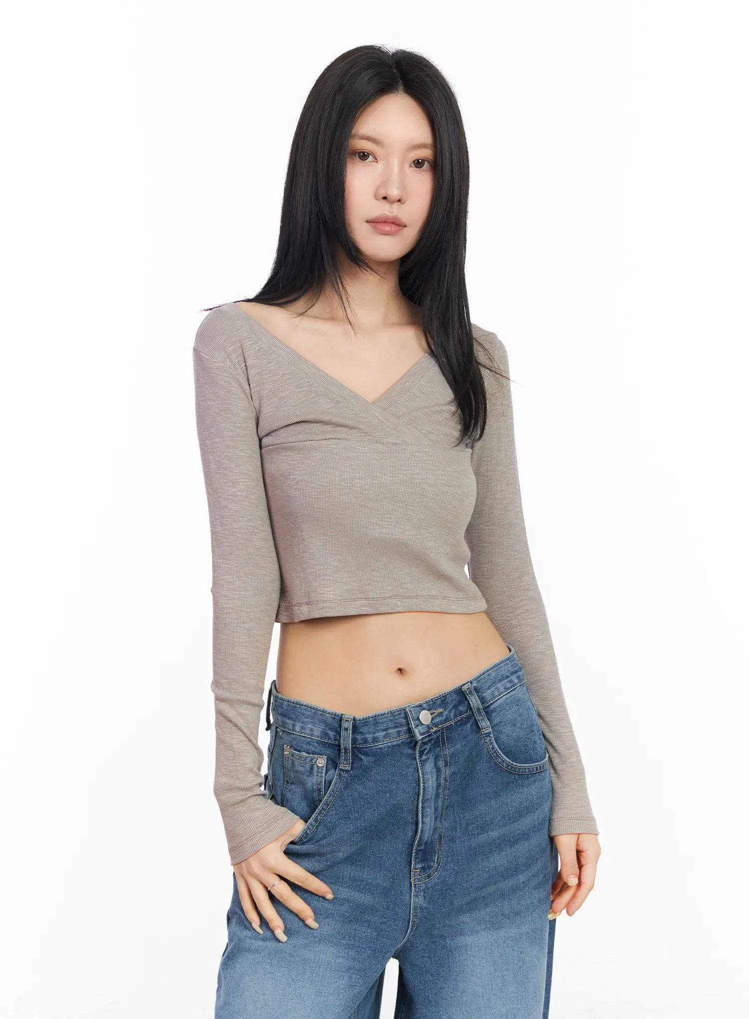 V-Neck Long Sleeve Crop Top CM516 - Image 4