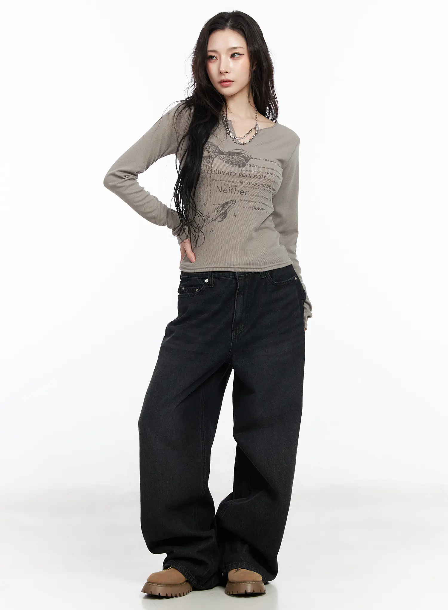 V-Neck Ribbed Graphic Long Sleeve Top CM519 - Image 3