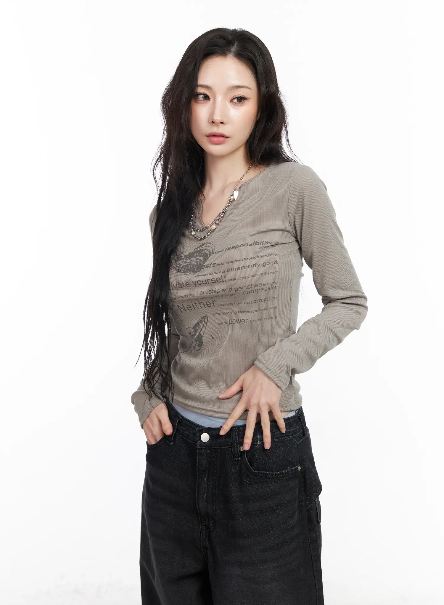 V-Neck Ribbed Graphic Long Sleeve Top CM519 - Image 9