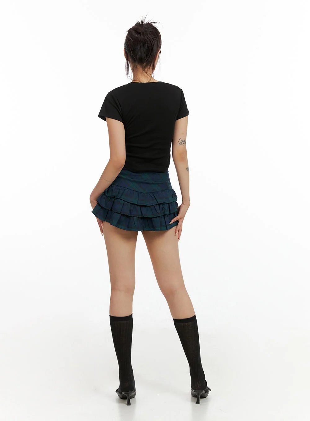 V-Neck Shirred Crop Tee CL415 - Image 4