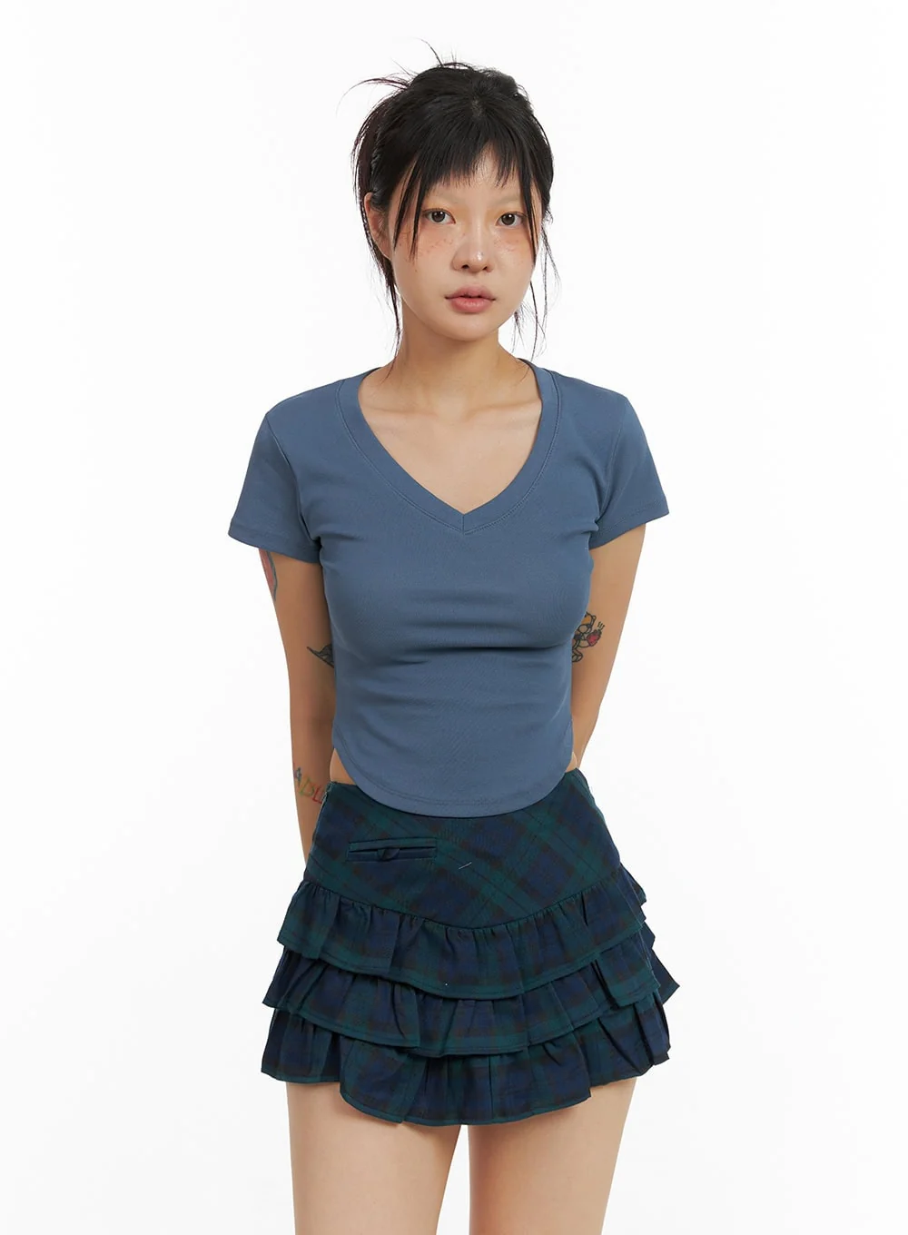 V-Neck Shirred Crop Tee CL415 - Image 9