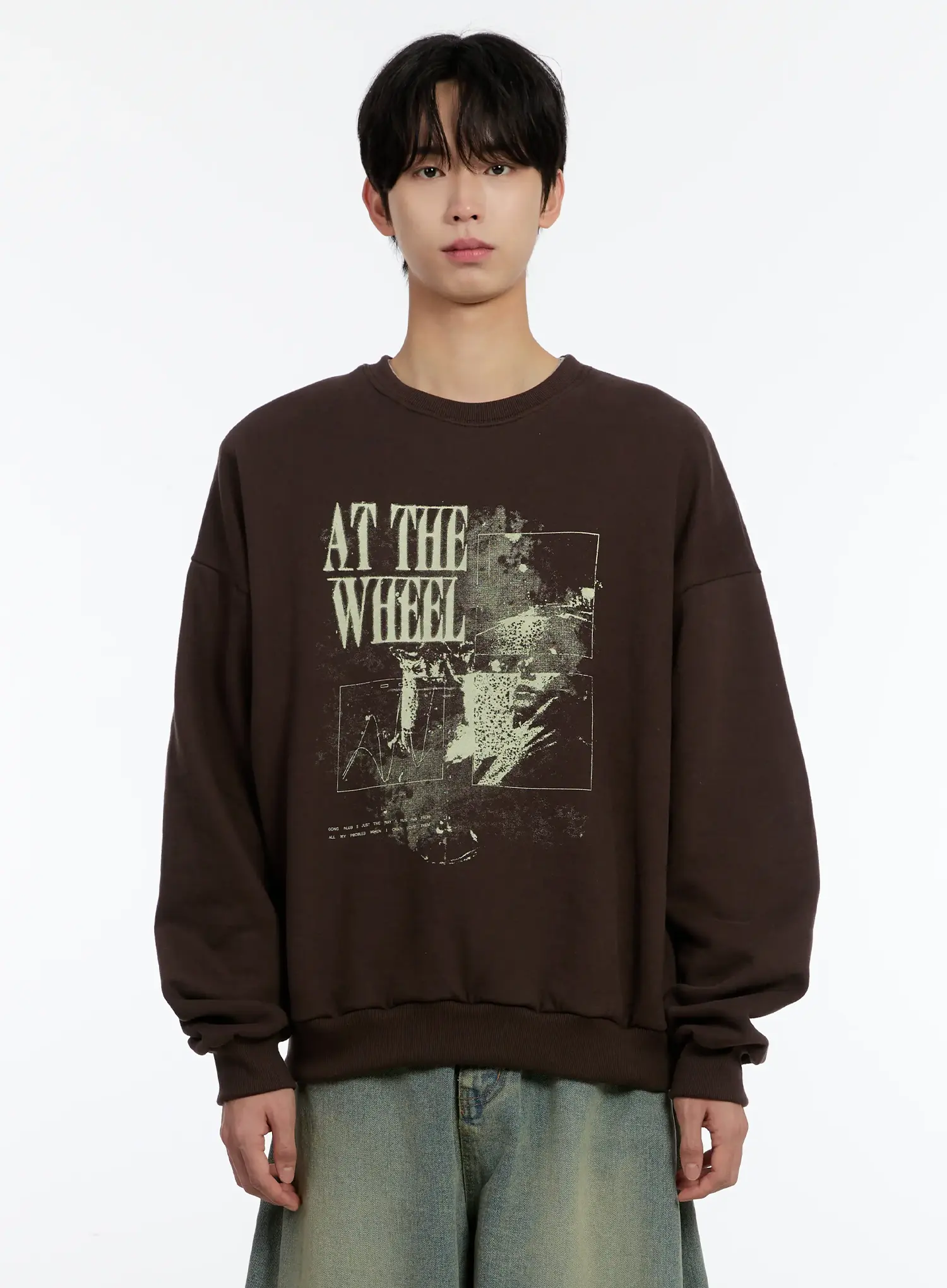 Vintage Graphic Crewneck Sweatshirt ID502 - Image 11