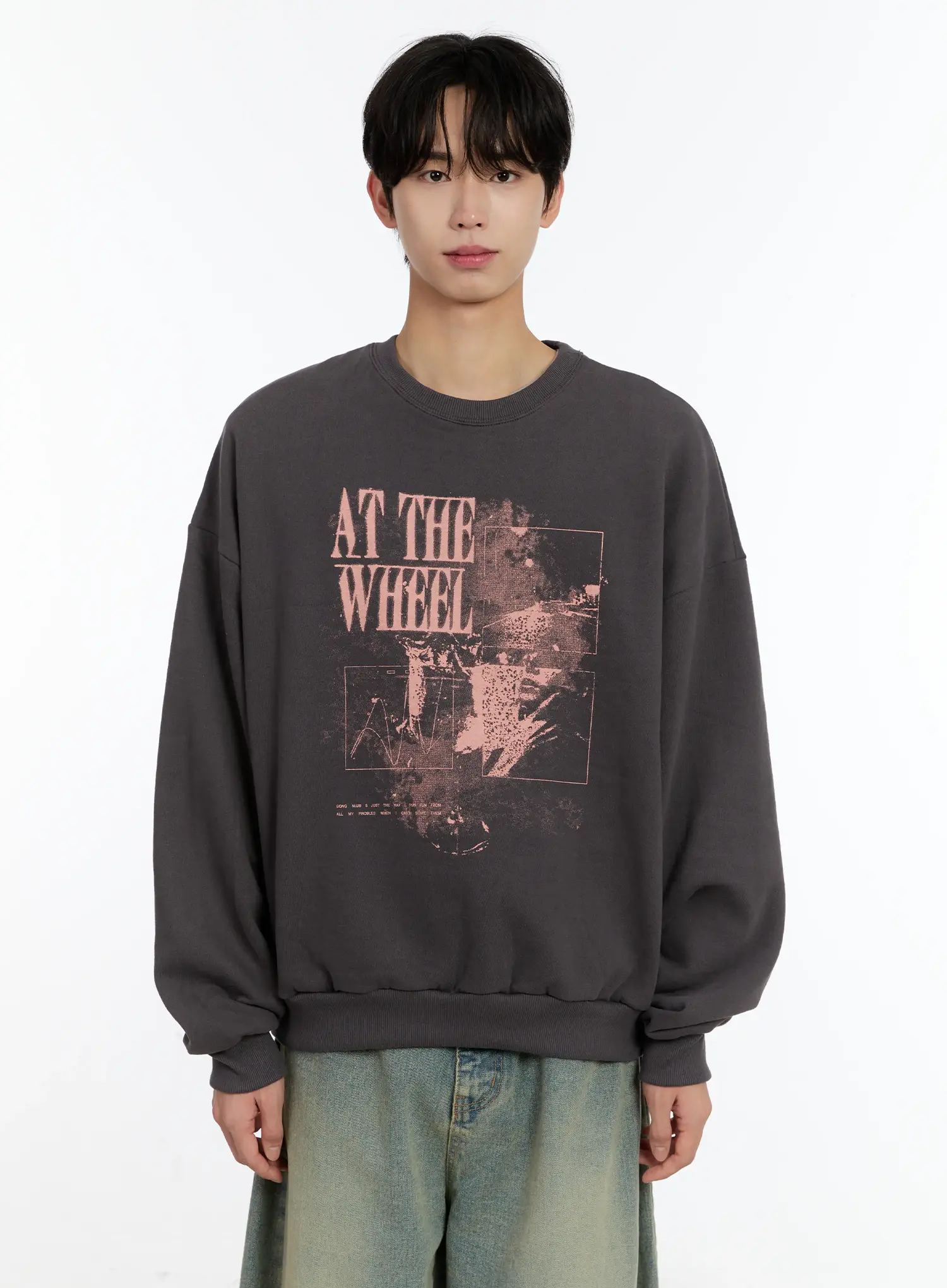 Vintage Graphic Crewneck Sweatshirt ID502 - Image 12