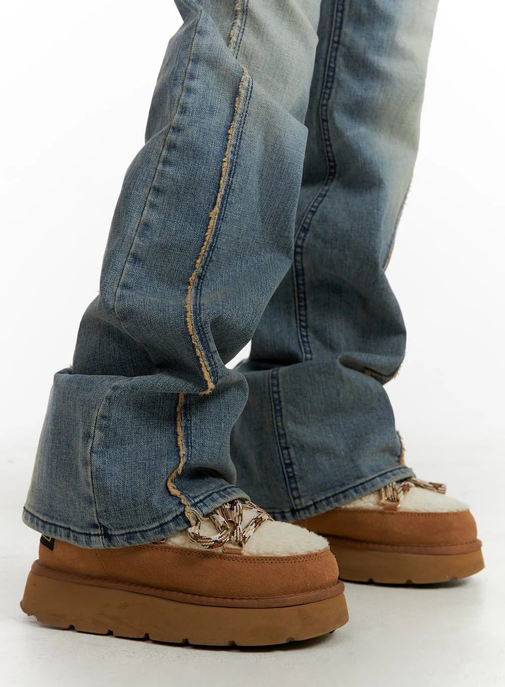 Vintage Washed Bootcut Denim Jeans CF415 - Image 2