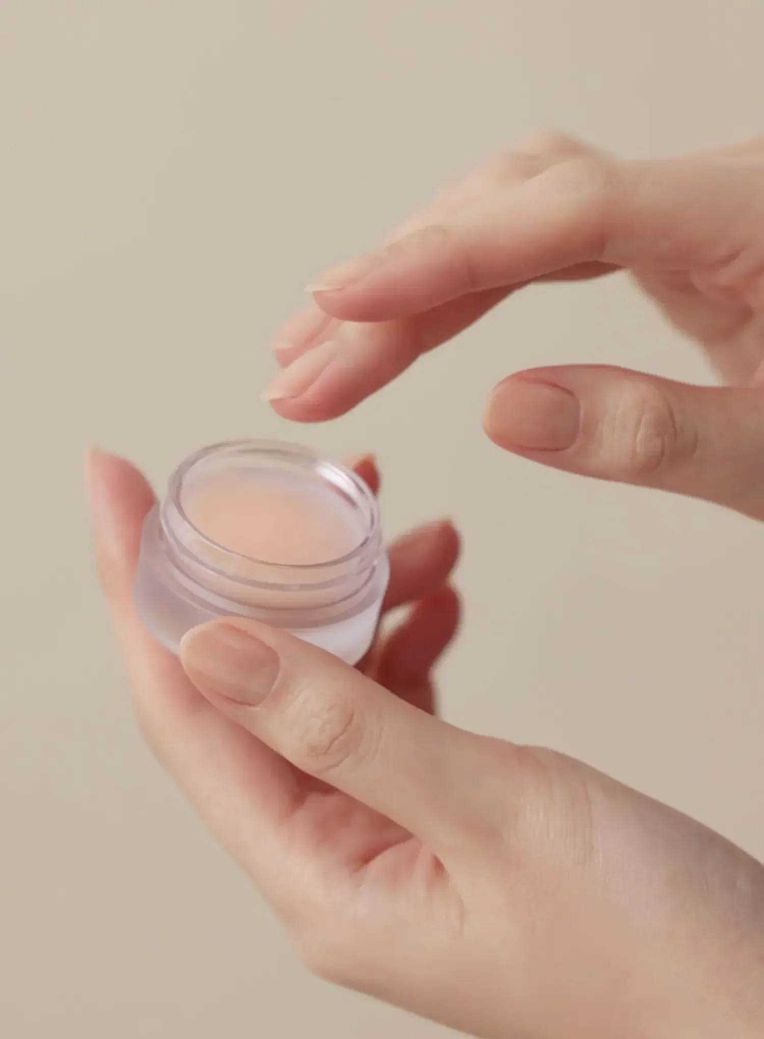 Volume Shine Lip-Balm (5g) - Image 5