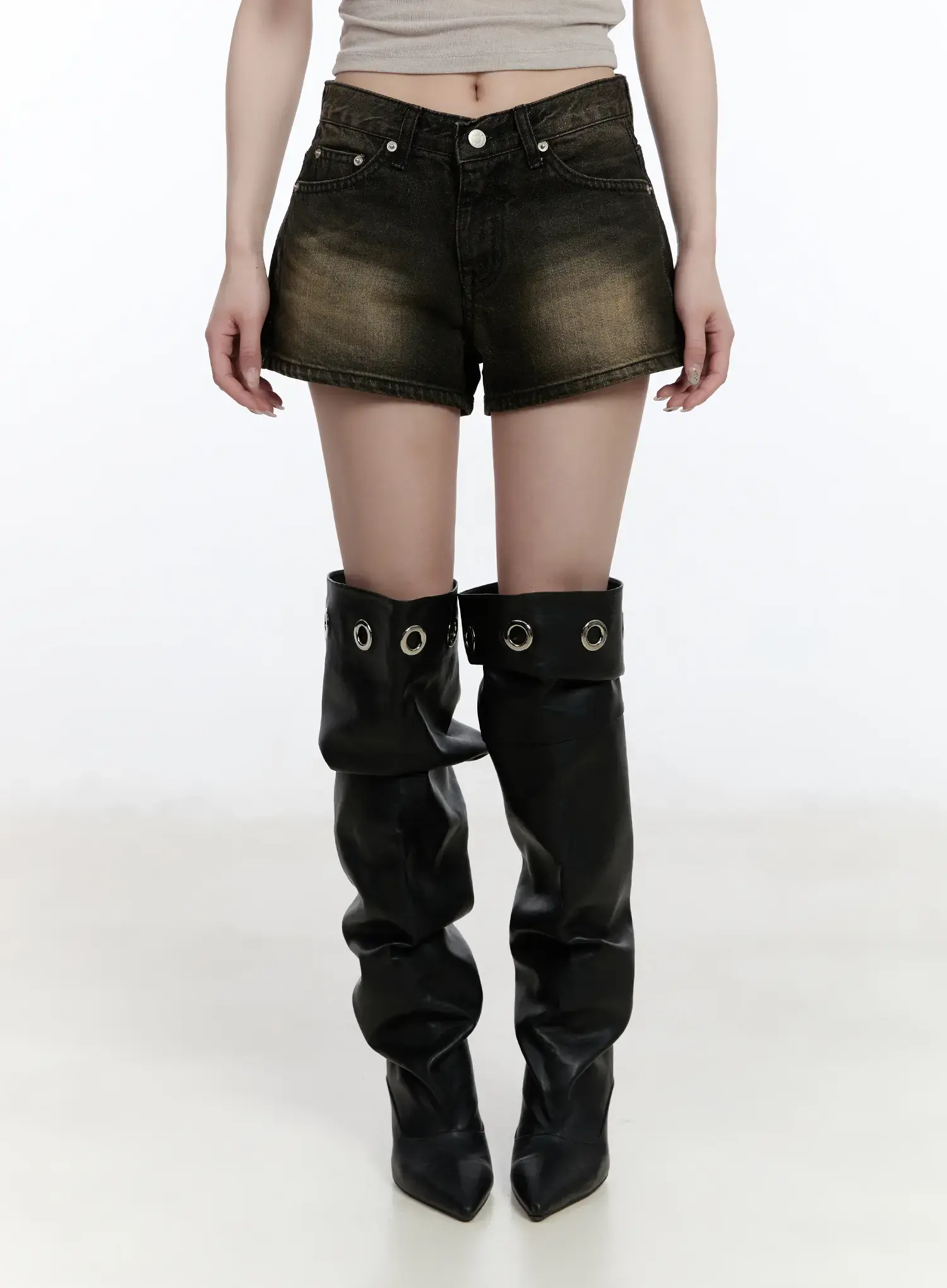 Washed Denim Shorts CA503 - Image 2