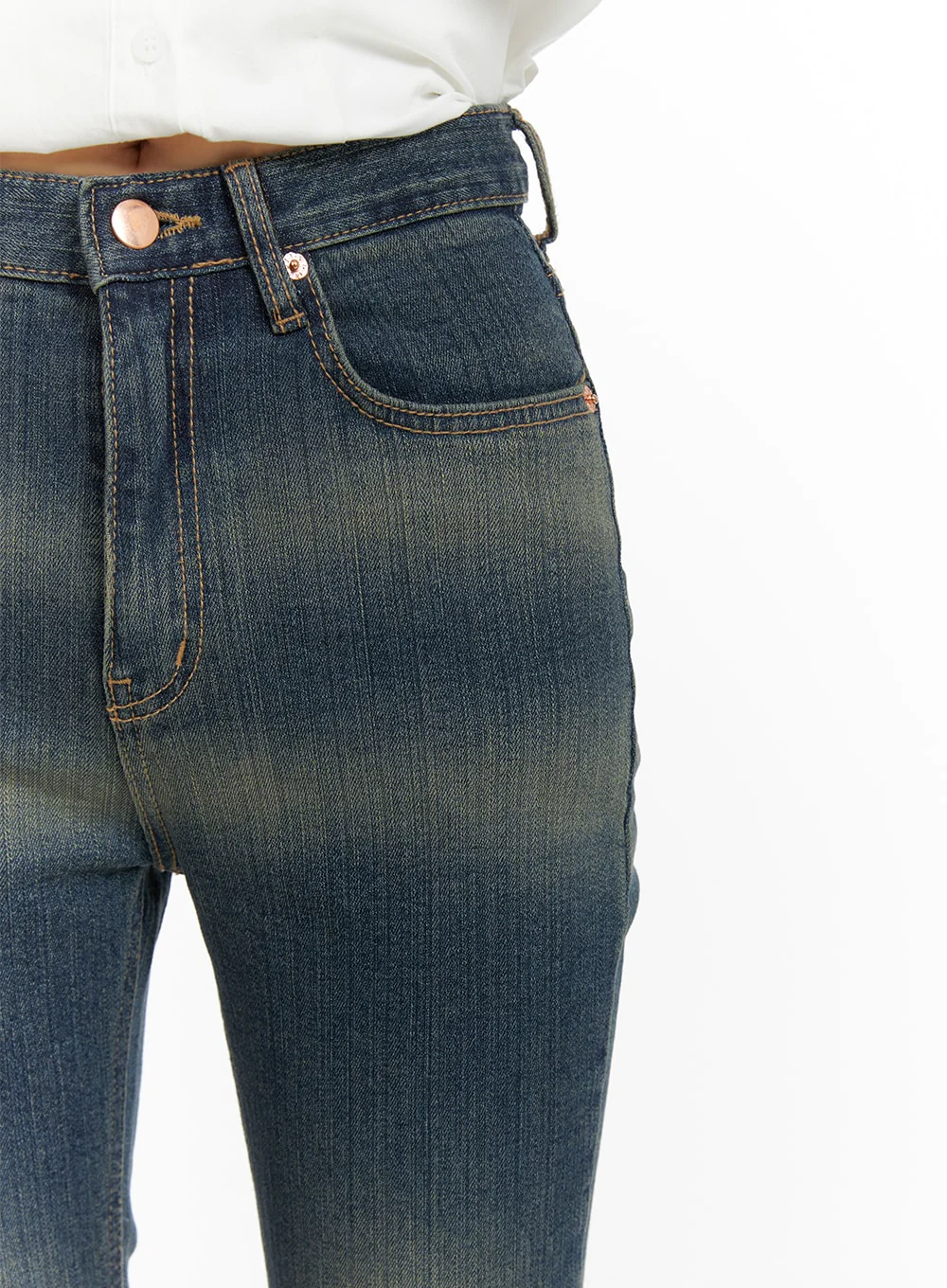 Washed Flared Jeans CM413 - Image 4