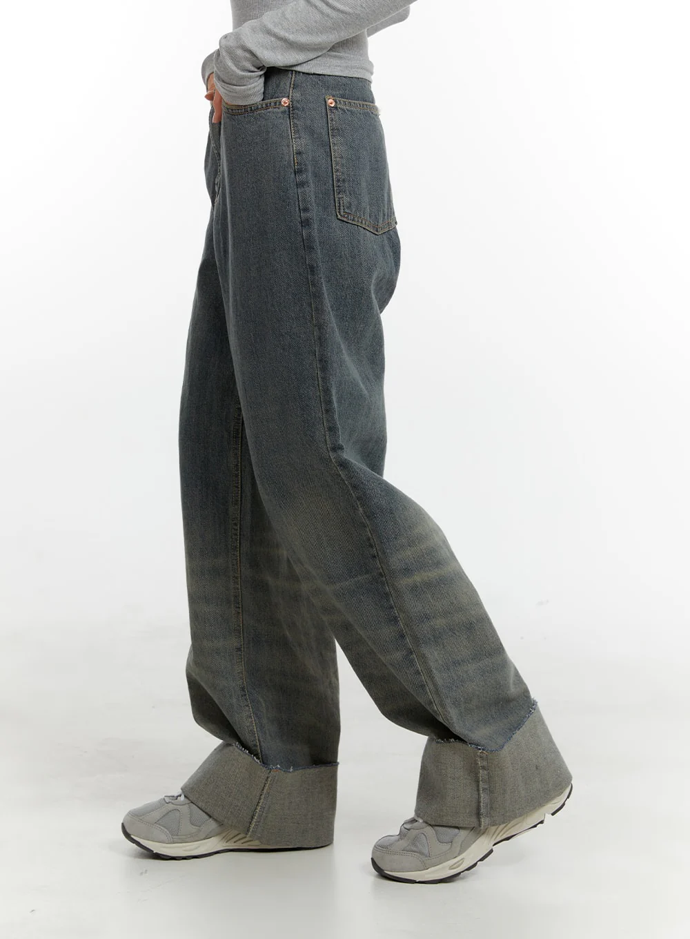 Washed Straight Leg Roll-Up Jeans CA401 - Image 3