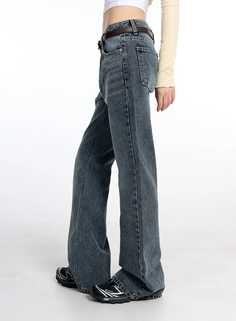 Washed Wide Flared Jeans CM415 - Image 3