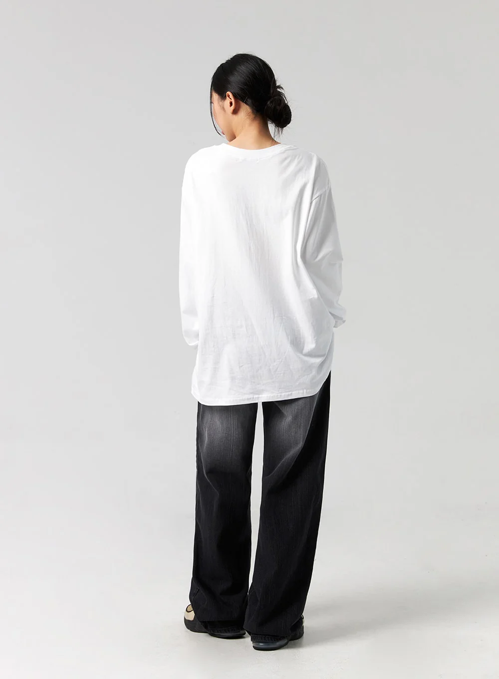 Washed Wide-Leg Jeans CG327 - Image 10