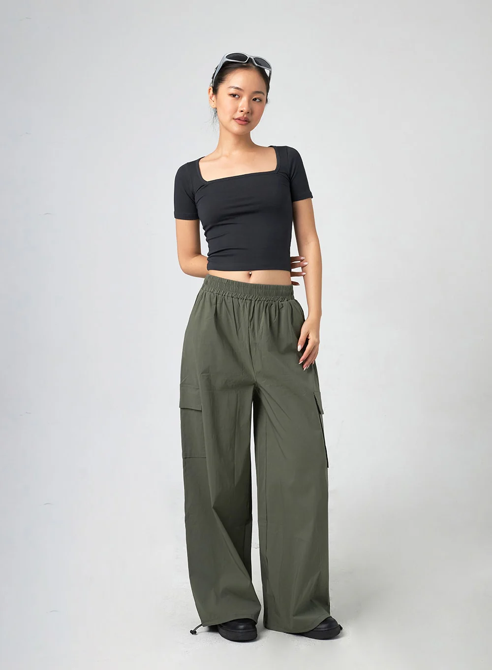 Wide Cargo Track Pants CY308 - Image 11