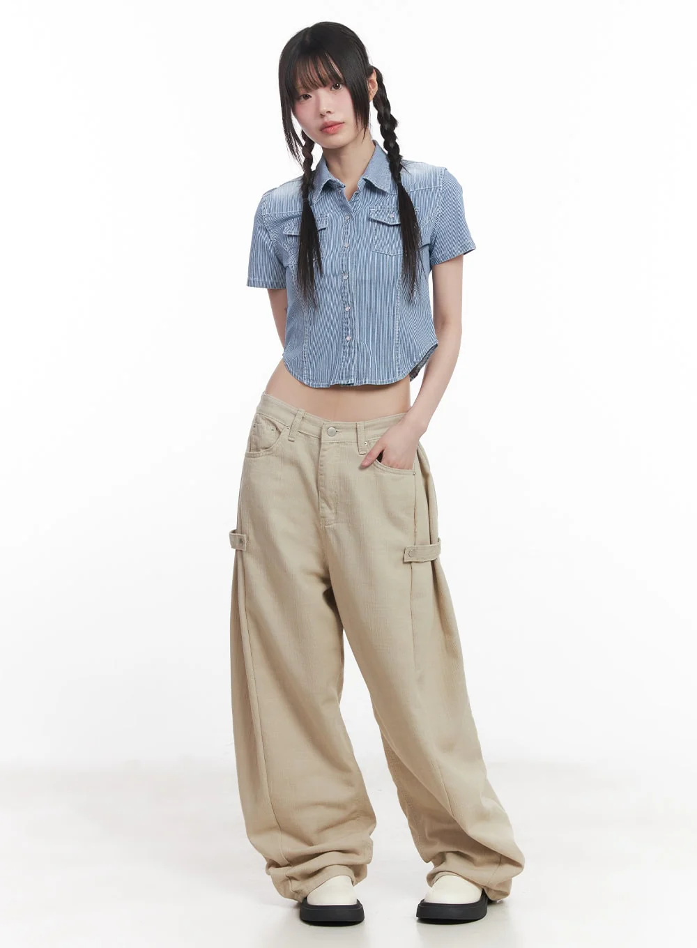Wide-Fit Buttoned Pants CU506 - Image 2