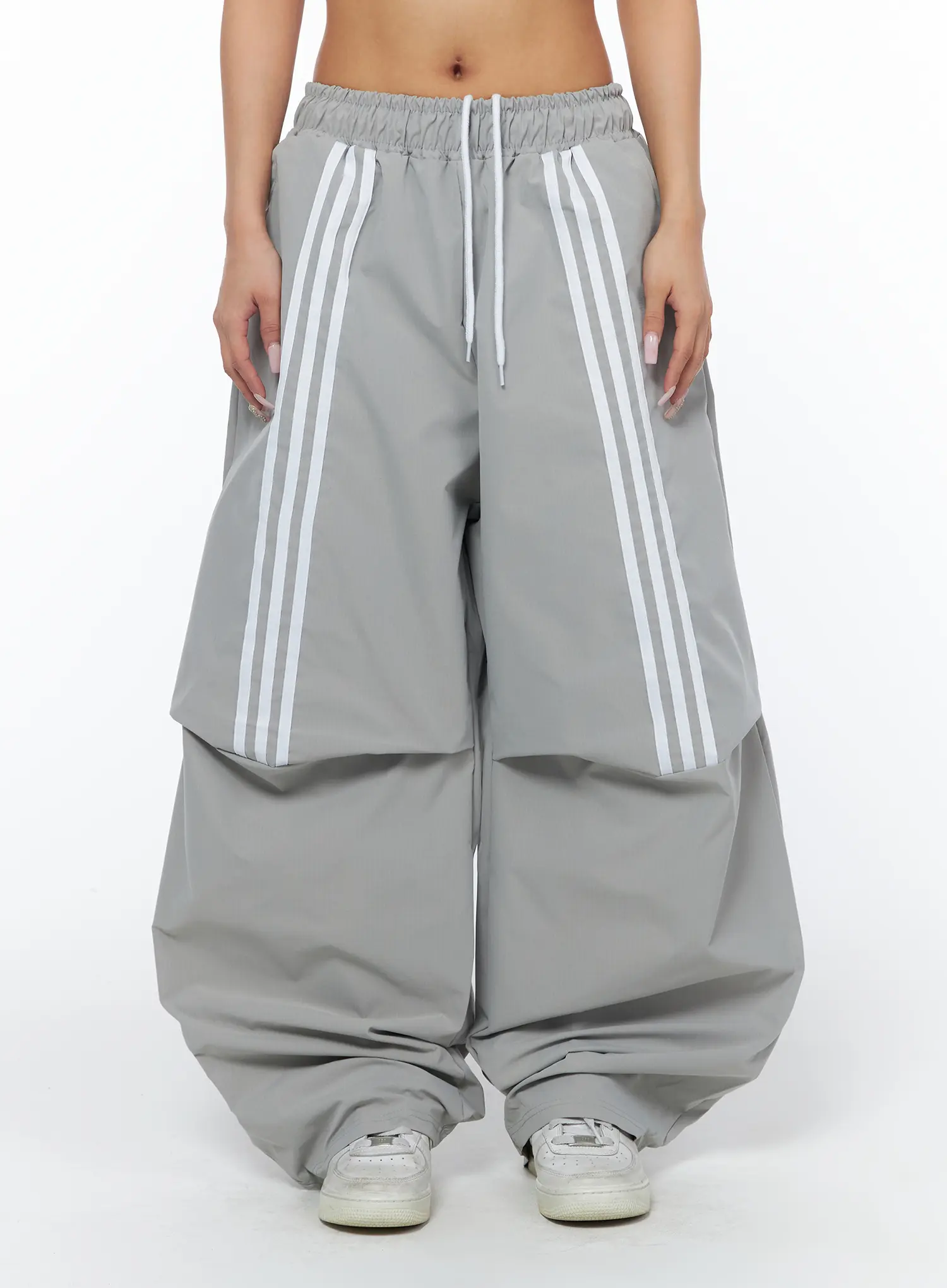 Wide Leg Athletic Pants with Stripe Detail CA516 - Image 10