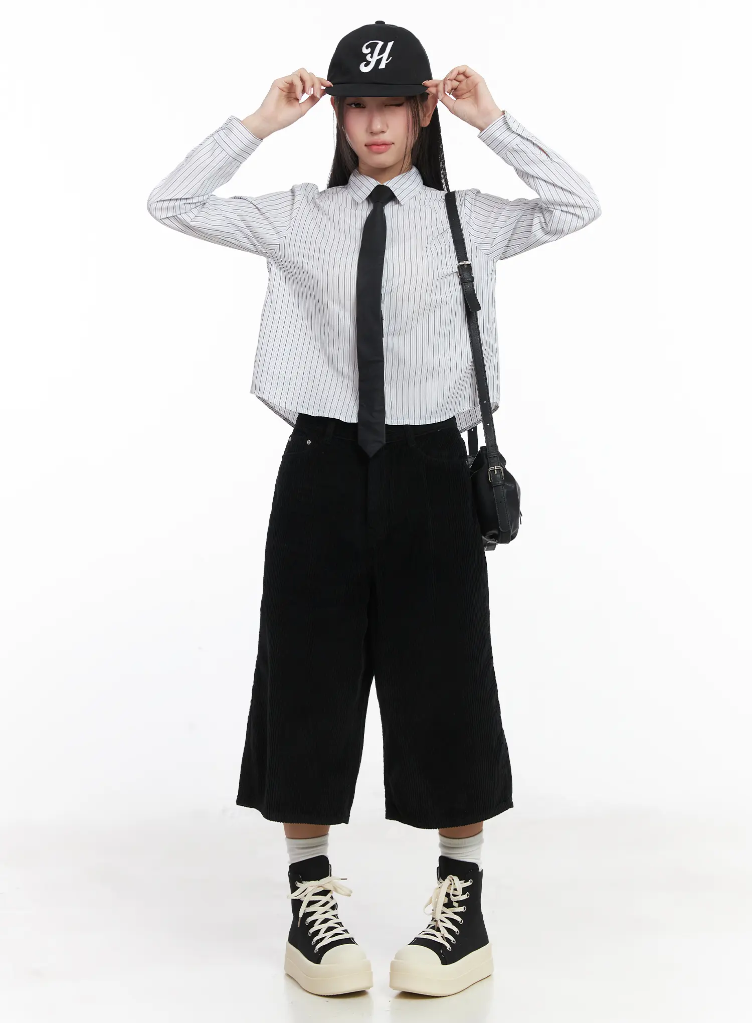 Wide Leg Bermuda Shorts CD529