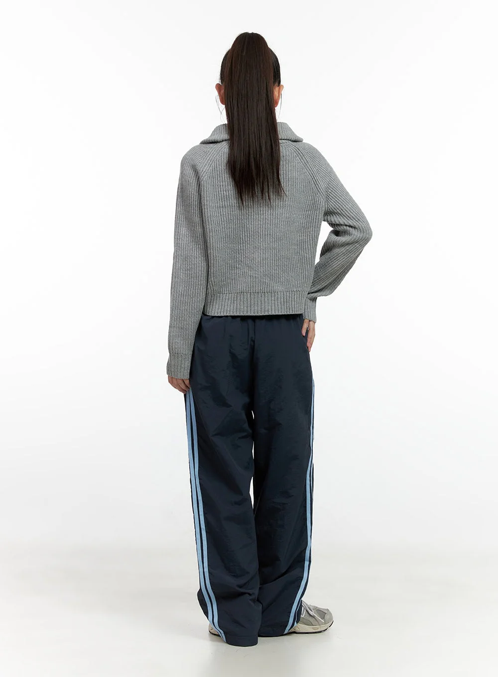 Wide-Leg Contrast Track Pants CN412 - Image 4