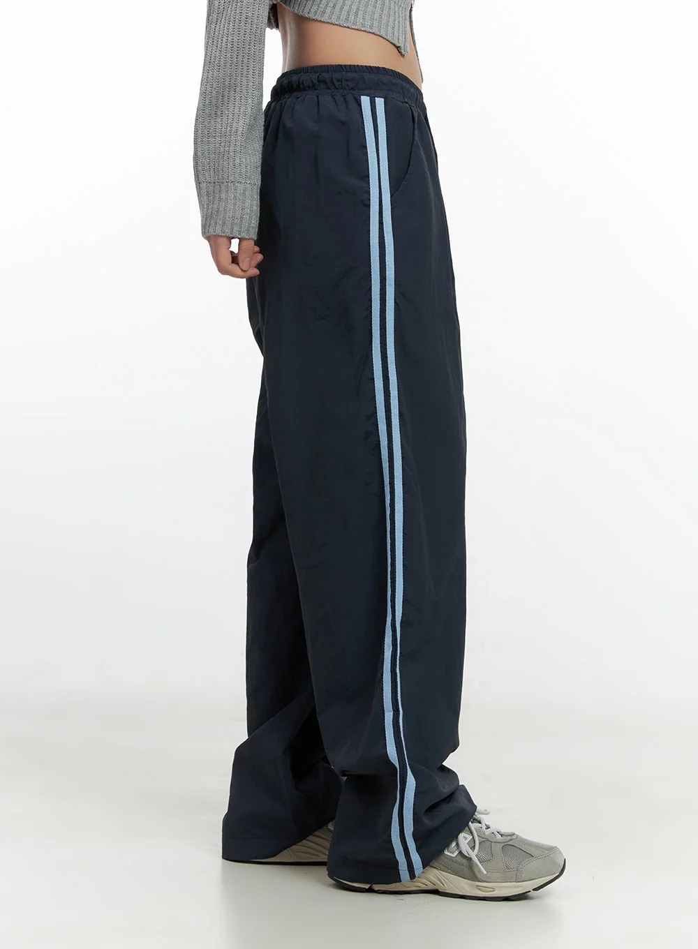 Wide-Leg Contrast Track Pants CN412 - Image 5