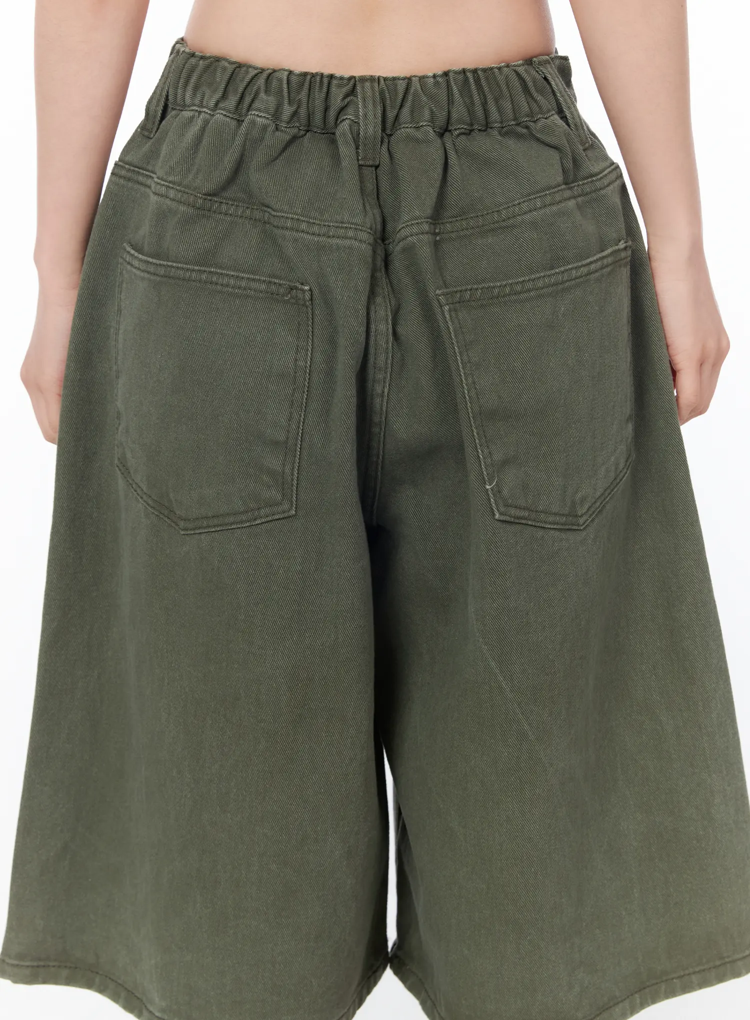 Wide Leg Cotton Bermuda Shorts CY506 - Image 8