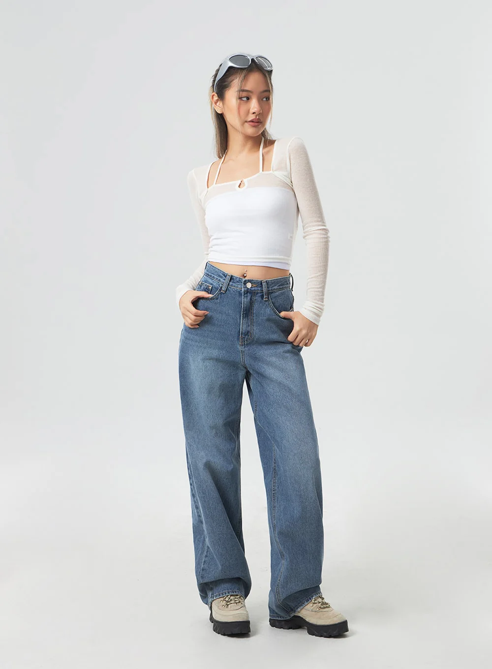 Wide Leg Mid-Wash Jeans CM331 - Image 10