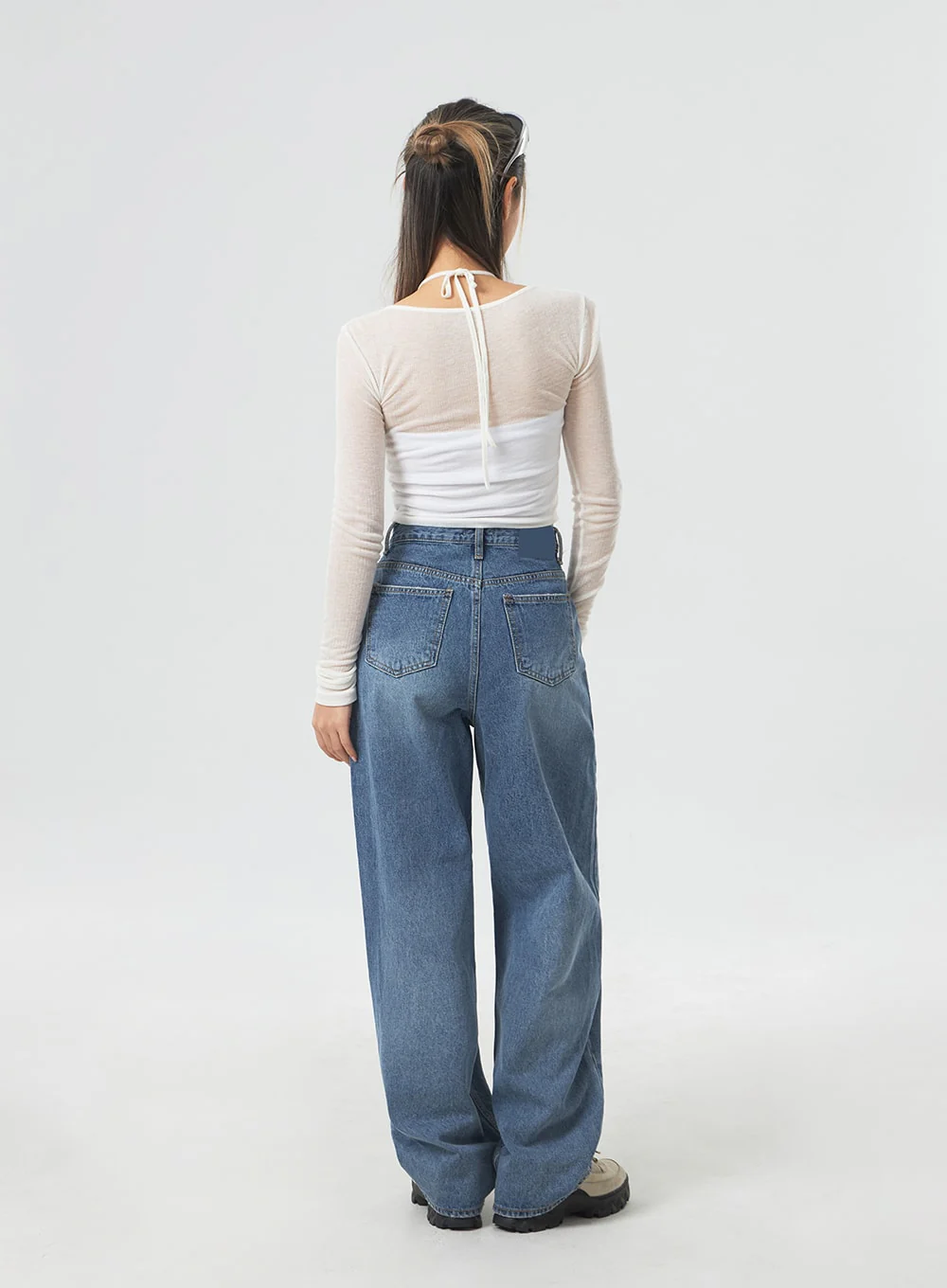 Wide Leg Mid-Wash Jeans CM331 - Image 12
