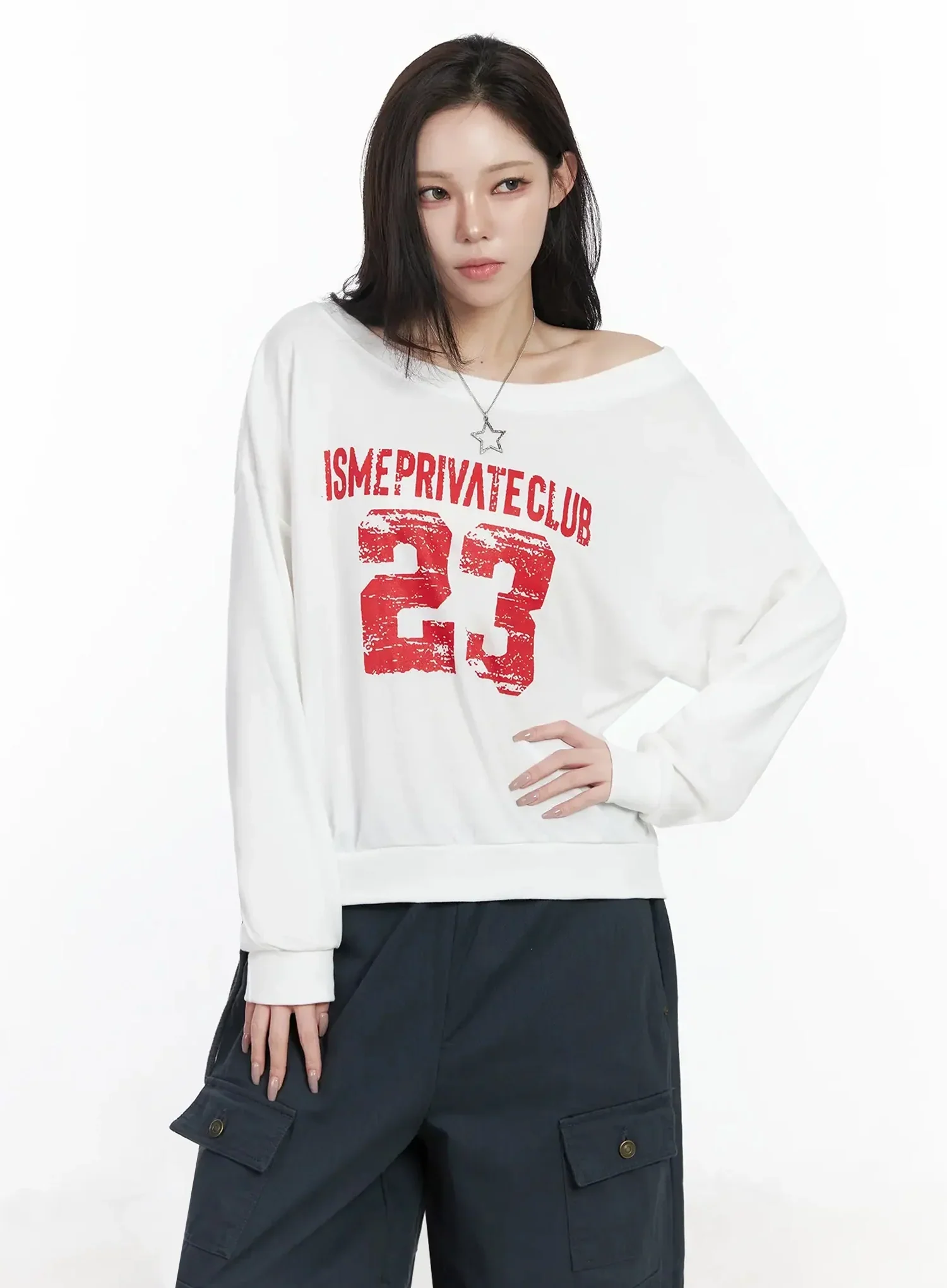 Wide Neck Numeral Graphic Sweatshirt IJ528 - Image 12