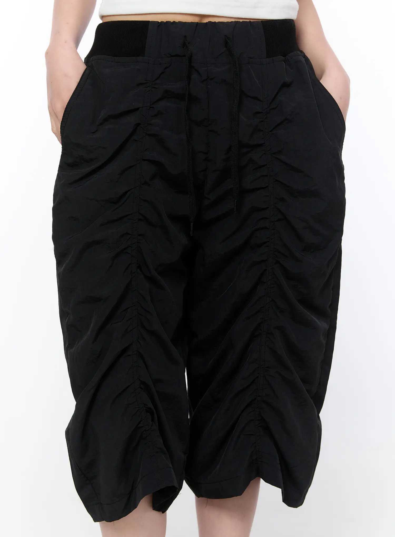 Wrinkled Band Bermuda Pants CA522 - Image 3